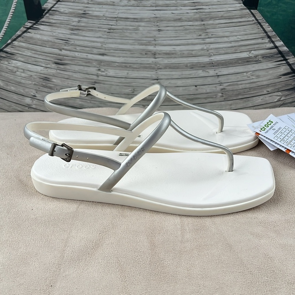 Woman’s sandals Miami Metallic Thong.